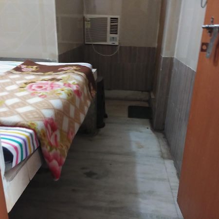 Today Guest House Hāora Екстериор снимка